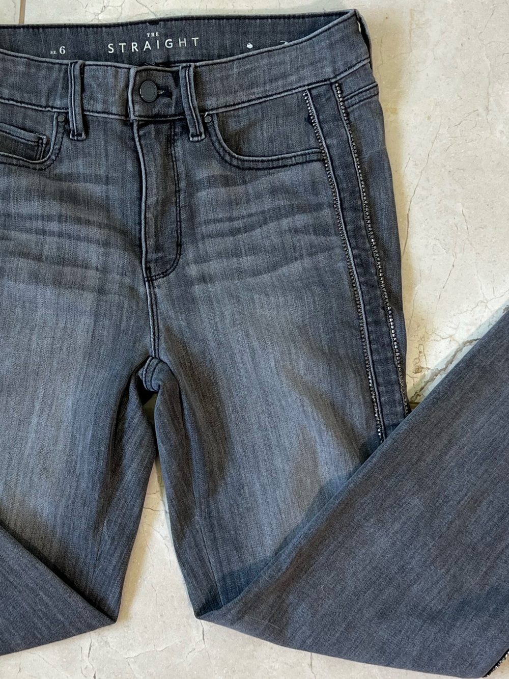WHBM The Straight Size 6 Grey Moto Jeans Side Zip Trim Straight Leg Denim Pants